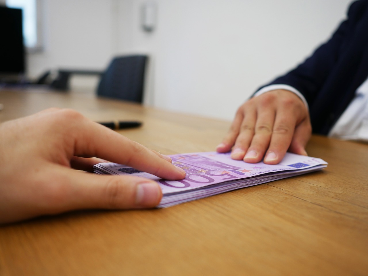 Immagine che illustra il diritto di recesso per la restituzione di prodotti acquistati.